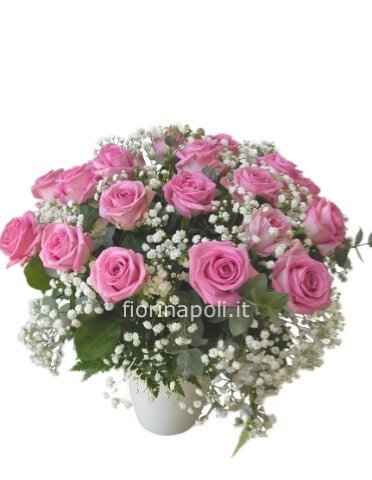 Bouquet di 20 rose e gipsofila