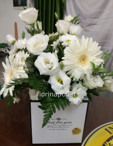 scatola con fiori